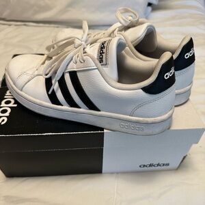 Women adidas shoes size 7.5